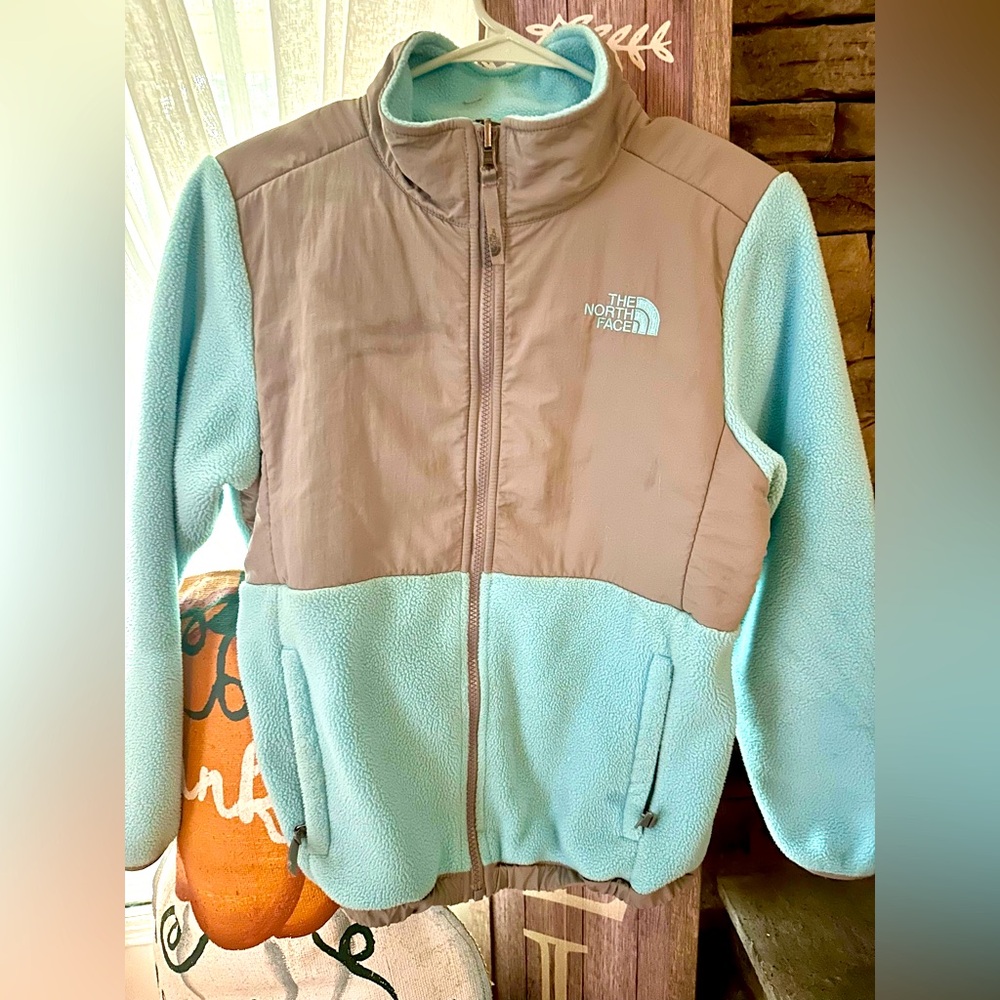 North Face Girls Lg size 14/16 fleece jacket.